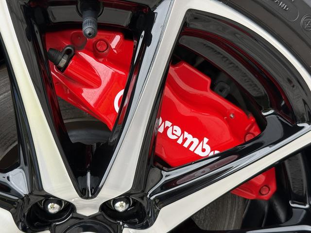 ＧＲ８６ ＳＺ　６ＭＴ・ＧＲエアロ・ＧＲマフラー・ｂｒｅｍｂｏキャリパー・９インチ大型ナビ・地デジ・バックカメラ・ドライブレコーダー・新車保証令和１１年５月まで有り・禁煙車（7枚目）