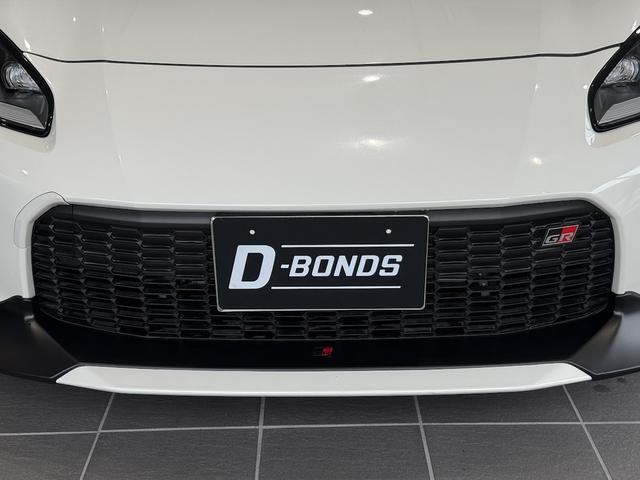 ＧＲ８６ ＳＺ　６ＭＴ・ＧＲエアロ・ＧＲマフラー・ｂｒｅｍｂｏキャリパー・９インチ大型ナビ・地デジ・バックカメラ・ドライブレコーダー・新車保証令和１１年５月まで有り・禁煙車（50枚目）