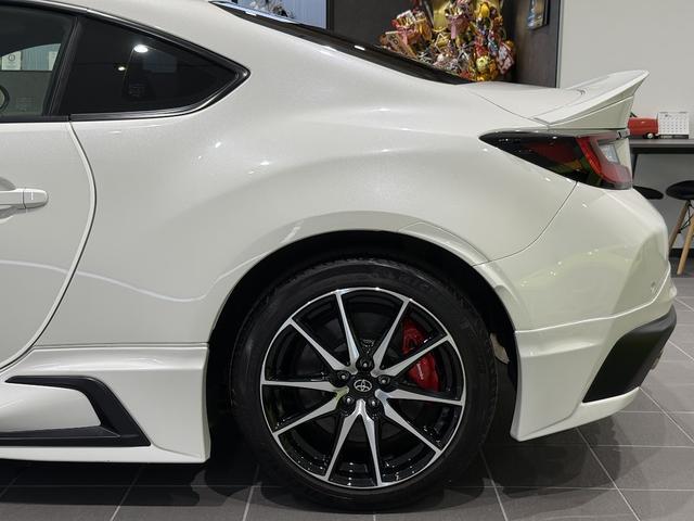ＧＲ８６ ＳＺ　６ＭＴ・ＧＲエアロ・ＧＲマフラー・ｂｒｅｍｂｏキャリパー・９インチ大型ナビ・地デジ・バックカメラ・ドライブレコーダー・新車保証令和１１年５月まで有り・禁煙車（57枚目）