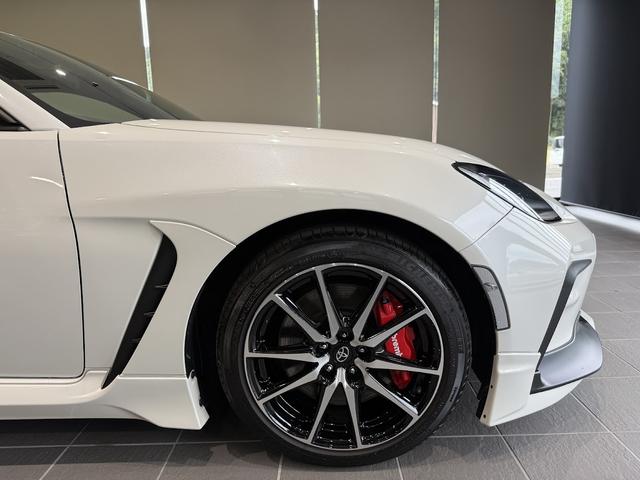 ＧＲ８６ ＳＺ　６ＭＴ・ＧＲエアロ・ＧＲマフラー・ｂｒｅｍｂｏキャリパー・９インチ大型ナビ・地デジ・バックカメラ・ドライブレコーダー・新車保証令和１１年５月まで有り・禁煙車（66枚目）