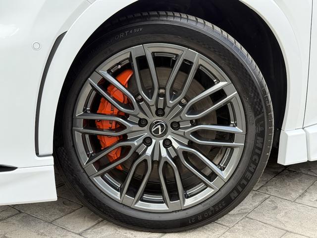 RX RX500h Fスポーツパフォーマンス TRDエアロ・TRDマフラー・パノラマルーフ・オレンジキャリパー・オプションダークメタリックホイール・F SPORTエアロダイナミクスパッケージ・寒冷地仕様・車検2年有り・ワンオーナー・禁煙車(2枚目)