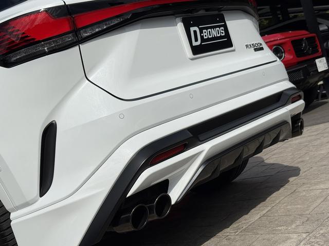 RX RX500h Fスポーツパフォーマンス TRDエアロ・TRDマフラー・パノラマルーフ・オレンジキャリパー・オプションダークメタリックホイール・F SPORTエアロダイナミクスパッケージ・寒冷地仕様・車検2年有り・ワンオーナー・禁煙車(6枚目)
