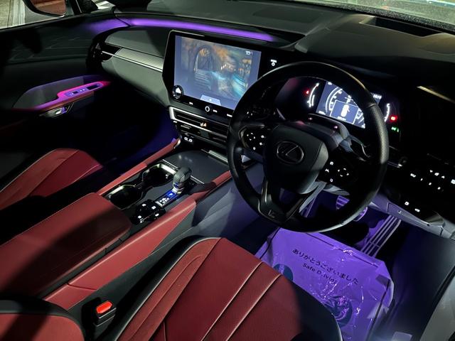 RX RX500h Fスポーツパフォーマンス TRDエアロ・TRDマフラー・パノラマルーフ・オレンジキャリパー・オプションダークメタリックホイール・F SPORTエアロダイナミクスパッケージ・寒冷地仕様・車検2年有り・ワンオーナー・禁煙車(15枚目)