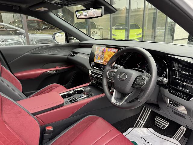 RX RX500h Fスポーツパフォーマンス TRDエアロ・TRDマフラー・パノラマルーフ・オレンジキャリパー・オプションダークメタリックホイール・F SPORTエアロダイナミクスパッケージ・寒冷地仕様・車検2年有り・ワンオーナー・禁煙車(23枚目)