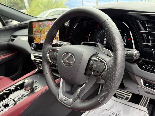 RX RX500h Fスポーツパフォーマンス TRDエアロ・TRDマフラー・パノラマルーフ・オレンジキャリパー・オプションダークメタリックホイール・F SPORTエアロダイナミクスパッケージ・寒冷地仕様・車検2年有り・ワンオーナー・禁煙車(24枚目)
