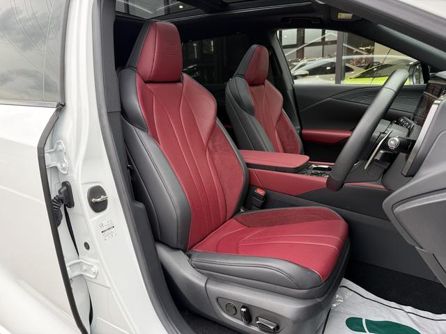 RX RX500h Fスポーツパフォーマンス TRDエアロ・TRDマフラー・パノラマルーフ・オレンジキャリパー・オプションダークメタリックホイール・F SPORTエアロダイナミクスパッケージ・寒冷地仕様・車検2年有り・ワンオーナー・禁煙車(26枚目)