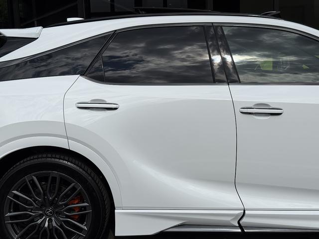 RX RX500h Fスポーツパフォーマンス TRDエアロ・TRDマフラー・パノラマルーフ・オレンジキャリパー・オプションダークメタリックホイール・F SPORTエアロダイナミクスパッケージ・寒冷地仕様・車検2年有り・ワンオーナー・禁煙車(72枚目)