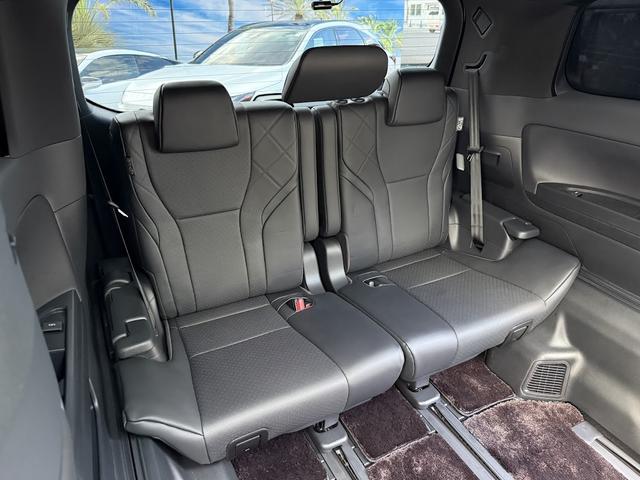 ヴェルファイアハイブリッド エグゼクティブラウンジ 4WD・モデリスタエアロ・ユニバーサルステップ・14インチ後席フリップダウンモニター・HDMI入力端子・JBLプレミアムサウンド・寒冷地仕様・新車保証令和11年1月まで有り・禁煙車(28枚目)