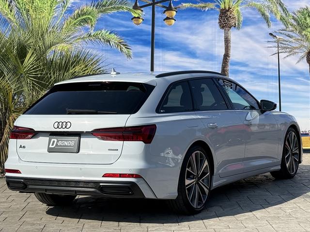 Ａ６アバント ブラックスタイルプラス　限定７０台・専用アルミホイール・Ｓ　ｌｉｎｅ　パッケージ・ブラックＡｕｄｉ　ｒｉｎｇｓ　＆ブラックスタイリングパッケージ・マルチカラーアンビエントライト・レッドコントラストステッチ・禁煙車（3枚目）