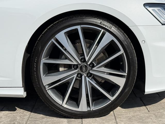 Ａ６アバント ブラックスタイルプラス　限定７０台・専用アルミホイール・Ｓ　ｌｉｎｅ　パッケージ・ブラックＡｕｄｉ　ｒｉｎｇｓ　＆ブラックスタイリングパッケージ・マルチカラーアンビエントライト・レッドコントラストステッチ・禁煙車（5枚目）