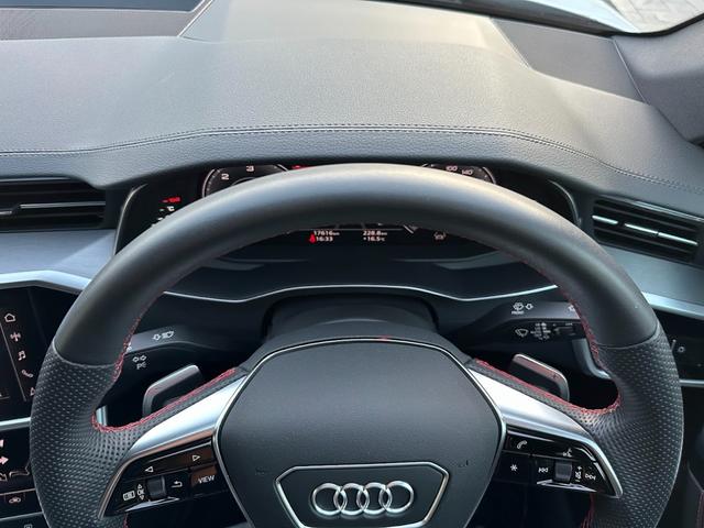 Ａ６アバント ブラックスタイルプラス　限定７０台・専用アルミホイール・Ｓ　ｌｉｎｅ　パッケージ・ブラックＡｕｄｉ　ｒｉｎｇｓ　＆ブラックスタイリングパッケージ・マルチカラーアンビエントライト・レッドコントラストステッチ・禁煙車（16枚目）