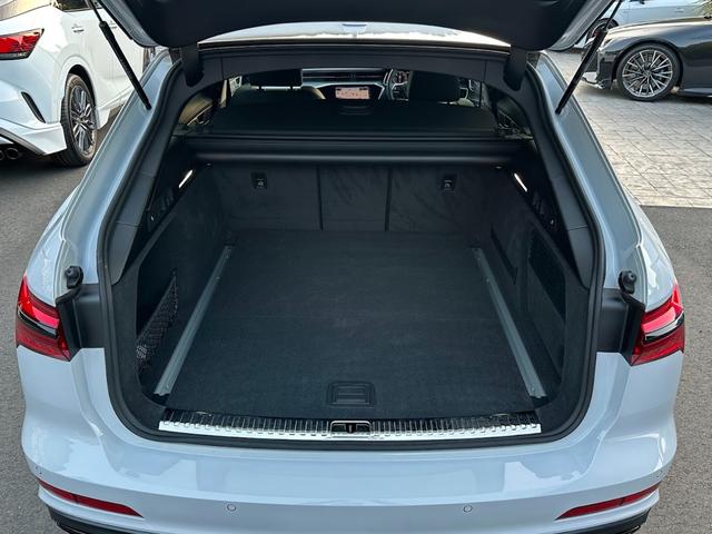 Ａ６アバント ブラックスタイルプラス　限定７０台・専用アルミホイール・Ｓ　ｌｉｎｅ　パッケージ・ブラックＡｕｄｉ　ｒｉｎｇｓ　＆ブラックスタイリングパッケージ・マルチカラーアンビエントライト・レッドコントラストステッチ・禁煙車（23枚目）