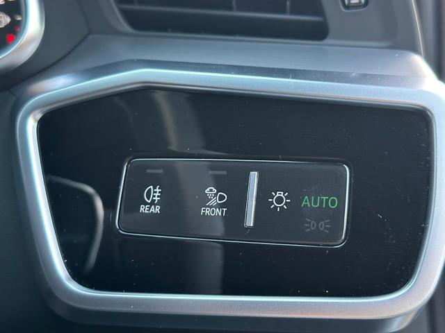 Ａ６アバント ブラックスタイルプラス　限定７０台・専用アルミホイール・Ｓ　ｌｉｎｅ　パッケージ・ブラックＡｕｄｉ　ｒｉｎｇｓ　＆ブラックスタイリングパッケージ・マルチカラーアンビエントライト・レッドコントラストステッチ・禁煙車（48枚目）