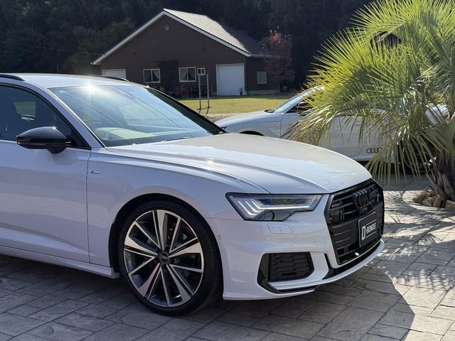 Ａ６アバント ブラックスタイルプラス　限定７０台・専用アルミホイール・Ｓ　ｌｉｎｅ　パッケージ・ブラックＡｕｄｉ　ｒｉｎｇｓ　＆ブラックスタイリングパッケージ・マルチカラーアンビエントライト・レッドコントラストステッチ・禁煙車（59枚目）