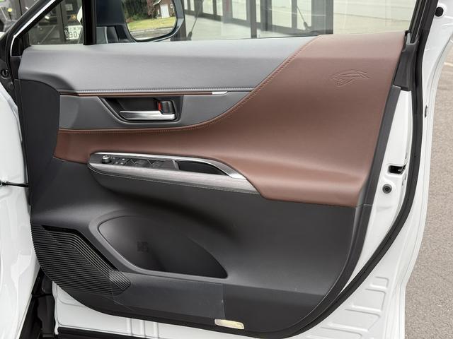 ハリアーハイブリッド G モデリスタエアロ・パノラミックビューモニター・モデリスタシグネチャーイルミ・TVキャンセラー・車検令和10年7月まで有り・新車保証令和12年7月まで有り・ワンオーナー・禁煙車(67枚目)