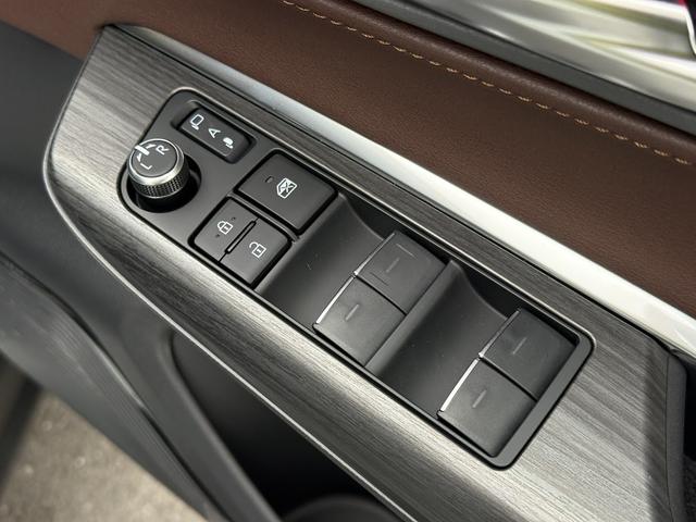 ハリアーハイブリッド G モデリスタエアロ・パノラミックビューモニター・モデリスタシグネチャーイルミ・TVキャンセラー・車検令和10年7月まで有り・新車保証令和12年7月まで有り・ワンオーナー・禁煙車(68枚目)