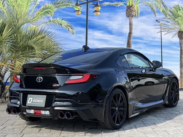 ＧＲ８６ ＲＺ　６ＭＴ・ＧＲエアロ・空力パッケージ・スリーキャッツマフラー・純正ＧＲマフラー有り・ＴＥＩＮダウンサス・純正コイルスプリング有り・ワイドトレッドスペーサー・バックカメラ・９インチナビＴＶ・禁煙車（2枚目）