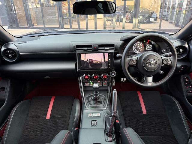 ＧＲ８６ ＲＺ　６ＭＴ・ＧＲエアロ・空力パッケージ・スリーキャッツマフラー・純正ＧＲマフラー有り・ＴＥＩＮダウンサス・純正コイルスプリング有り・ワイドトレッドスペーサー・バックカメラ・９インチナビＴＶ・禁煙車（21枚目）