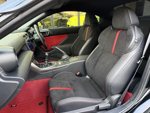 ＧＲ８６ ＲＺ　６ＭＴ・ＧＲエアロ・空力パッケージ・スリーキャッツマフラー・純正ＧＲマフラー有り・ＴＥＩＮダウンサス・純正コイルスプリング有り・ワイドトレッドスペーサー・バックカメラ・９インチナビＴＶ・禁煙車（31枚目）