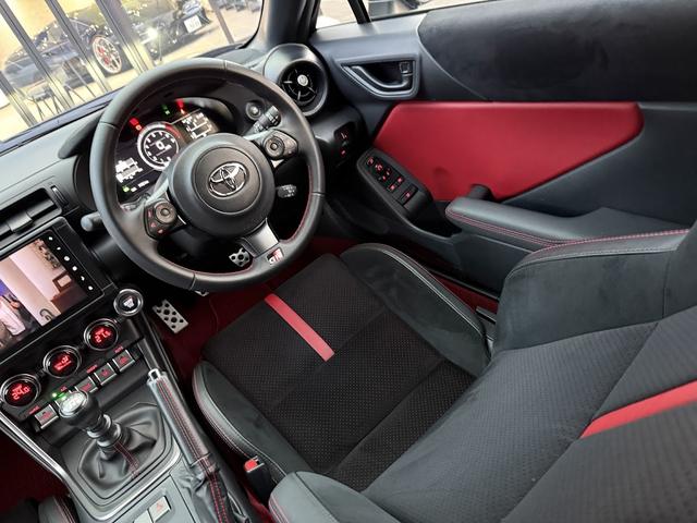 ＧＲ８６ ＲＺ　６ＭＴ・ＧＲエアロ・空力パッケージ・スリーキャッツマフラー・純正ＧＲマフラー有り・ＴＥＩＮダウンサス・純正コイルスプリング有り・ワイドトレッドスペーサー・バックカメラ・９インチナビＴＶ・禁煙車（66枚目）