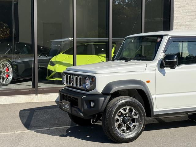 ジムニーノマド ＦＣ　登録済み未使用車・オプション純正ドアバイザー・純正フロアマット・新車保証令和１２年１０月まで有り・禁煙車（10枚目）