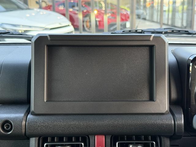 ジムニーノマド ＦＣ　登録済み未使用車・オプション純正ドアバイザー・純正フロアマット・新車保証令和１２年１０月まで有り・禁煙車（11枚目）