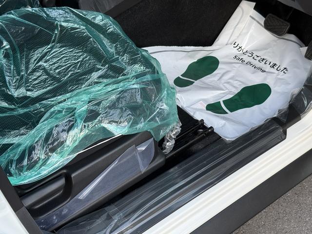 ジムニーノマド ＦＣ　登録済み未使用車・オプション純正ドアバイザー・純正フロアマット・新車保証令和１２年１０月まで有り・禁煙車（13枚目）