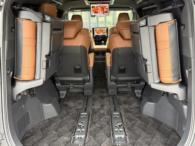 ヴェルファイアハイブリッド Ｚ　プレミア　モデリスタエアロ・１３．２インチ後席フリップダウンモニター・ＡＵＴＨＯＲセキュリティ施工済み・前後ドライブレコーダー・デジタルインナーミラー・新車保証令和１１年３月まで有り・禁煙車（28枚目）