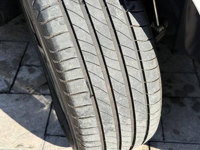 カローラクロス ハイブリッド　Ｚ　モデリスタエアロ・パノラミックビューモニター・自動駐車・ブラインドスポットモニター・Ｔｚデジタルインナーミラー・前後ドライブレコーダー・禁煙車（33枚目）