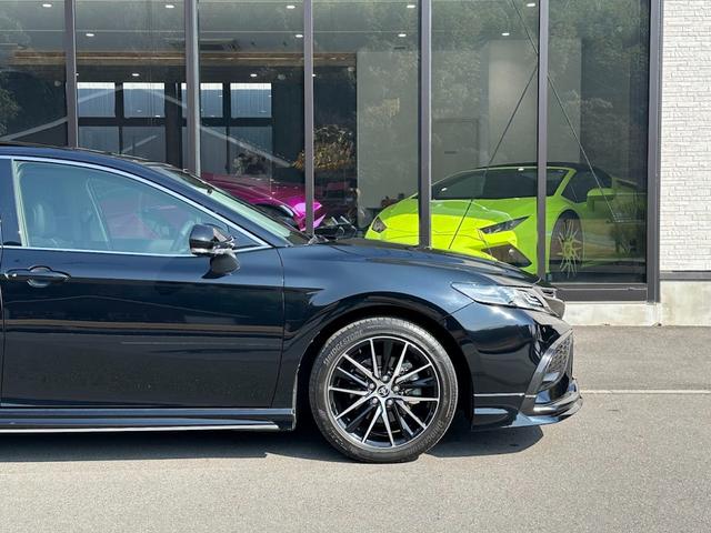 カムリ ＷＳレザーパッケージ　ＴＲＤ　ＧＲエアロ／マフラー・パノラマルーフ・パノラミックビューモニター・ＤＶＤプレイヤー・ＡＣ１００Ｖコンセント・車検２年有り・ワンオーナー・禁煙車（68枚目）