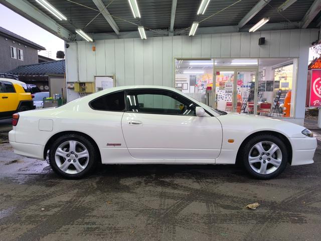 サイドビュー！車のバランスも良いです♪