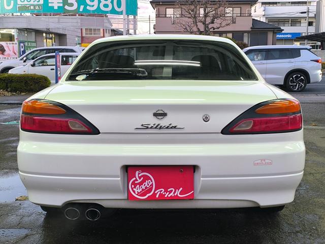 リアビュー！こんな車が前を走っていたらカッコイイですね♪