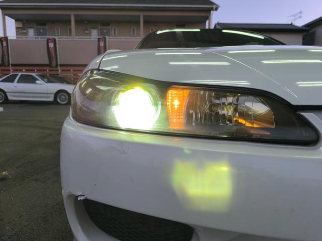 ヘッドライトも曇りなども少なく綺麗な状態を維持しております☆