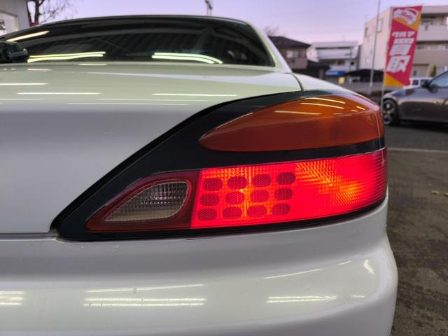 純性のテールランプはキズや曇りなどもなく綺麗な状態です☆