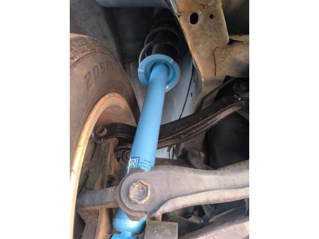 足回りには社外ショックが付いています☆