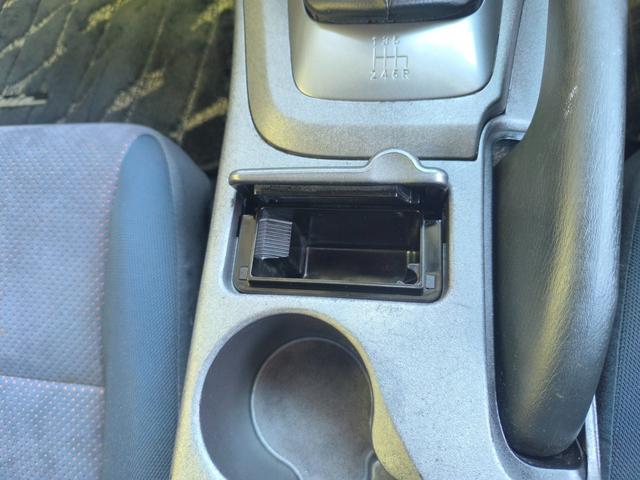 灰皿も付いてます☆今の新車にはない装備ですね☆