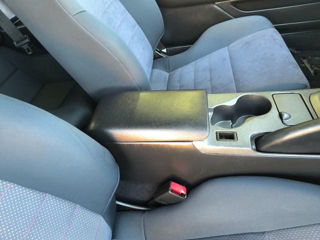 ひじ置き部分もスレなどもなく綺麗な状態です☆