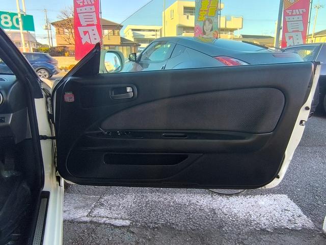 運転席ドア内張り！特に気になるような大きなダメージはありません♪