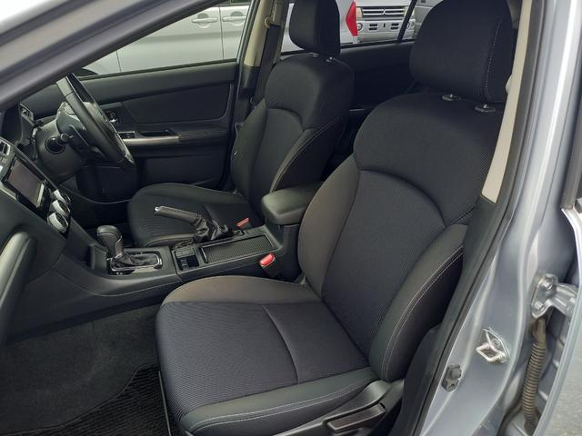 インプレッサスポーツ １．６ｉ－Ｌアイサイト　プラウドエディション　ナビ　ＴＶ　バックカメラ　Ｂｌｕｅｔｏｏｔｈオーディオ　クルーズコントロール　オートライト　プッシュスタート　スマートキー　ドアバイザー　フォグランプ　純正１６インチアルミホイール　電動格納ミラー（13枚目）