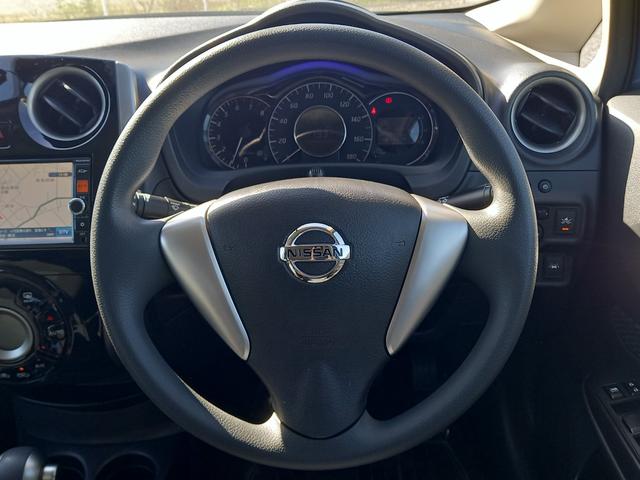 ノート Ｘ　ＤＩＧ－Ｓ　Ｖセレクション＋セーフティ　ナビ　ＴＶ　アラウンドビューモニター　スーパーチャージャー　インテリキー　アイドリングストップ　エマージェンシーブレーキ　ＥＴＣ　ＬＥＤヘッドライト　ドライブレコーダー　オートライト　電動格納ミラー（5枚目）