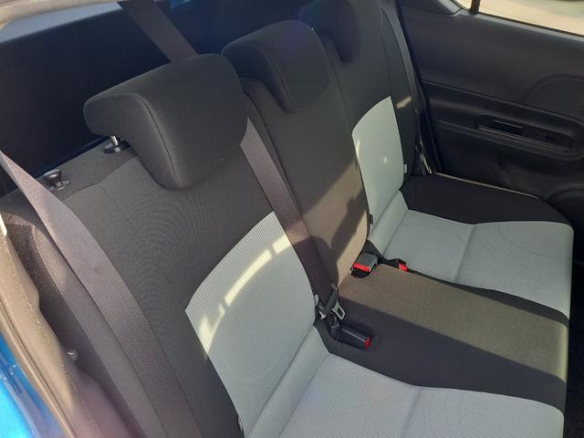 アクア S ナビ TV Bluetoothオーディオ ETC キーレスエントリー ドアバイザー ヘッドライトレベライザー 電動格納ミラー ウィンカーミラー フルオートエアコン(17枚目)