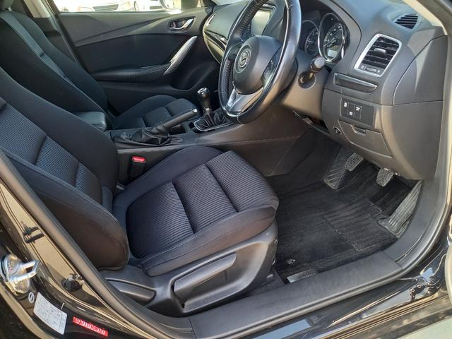 アテンザセダン ＸＤ　ディーゼル　ターボ　６速マニュアル　ナビ　ＴＶ　バックカメラ　Ｂｌｕｅｔｏｏｔｈ　クルーズコントロール　プッシュスタート　スマートキー　オートライト　純正１９インチアルミホイール　ＥＴＣ　フォグランプ（12枚目）