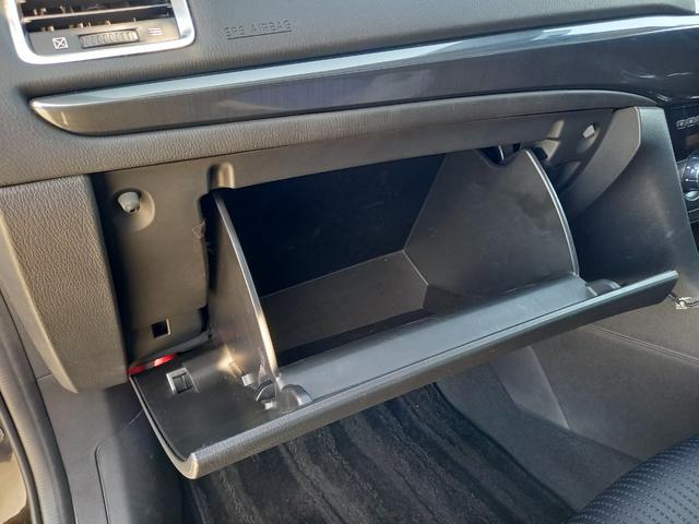 アテンザセダン ＸＤ　ディーゼル　ターボ　６速マニュアル　ナビ　ＴＶ　バックカメラ　Ｂｌｕｅｔｏｏｔｈ　クルーズコントロール　プッシュスタート　スマートキー　オートライト　純正１９インチアルミホイール　ＥＴＣ　フォグランプ（16枚目）