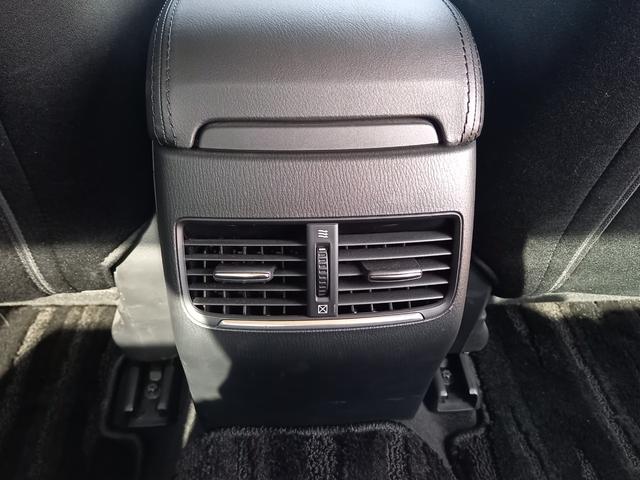 アテンザセダン ＸＤ　ディーゼル　ターボ　６速マニュアル　ナビ　ＴＶ　バックカメラ　Ｂｌｕｅｔｏｏｔｈ　クルーズコントロール　プッシュスタート　スマートキー　オートライト　純正１９インチアルミホイール　ＥＴＣ　フォグランプ（22枚目）