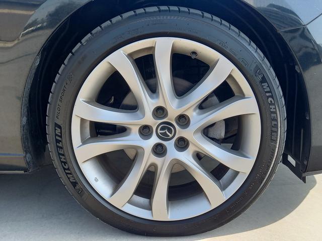 アテンザセダン ＸＤ　ディーゼル　ターボ　６速マニュアル　ナビ　ＴＶ　バックカメラ　Ｂｌｕｅｔｏｏｔｈ　クルーズコントロール　プッシュスタート　スマートキー　オートライト　純正１９インチアルミホイール　ＥＴＣ　フォグランプ（49枚目）