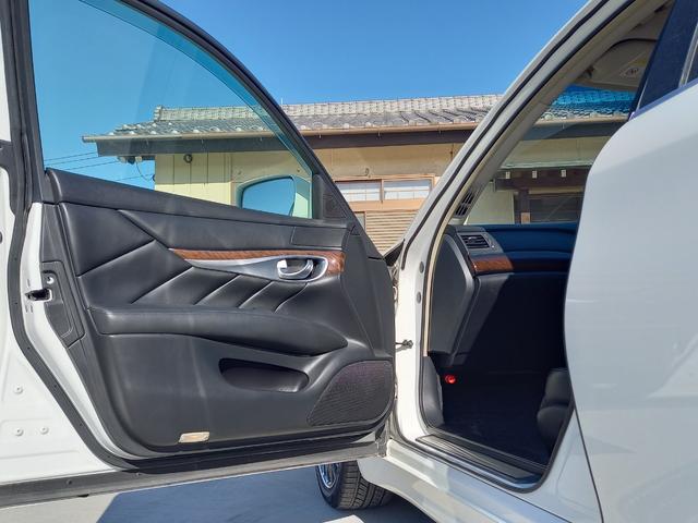 ＜助手席側ドア内張＞