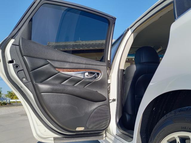 ＜助手席側リアドア内張＞