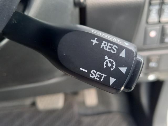 ルーミー カスタムＧ－Ｔ　ナビ　ＴＶ　バックカメラ　Ｂｌｕｅｔｏｏｔｈ　シートヒーター　クルーズコントロール　ＥＴＣ　オートライト　フォグランプ　１５インチアルミホイール　クリアランスソナー　ドアバイザー　衝突被害軽減ブレーキ（5枚目）