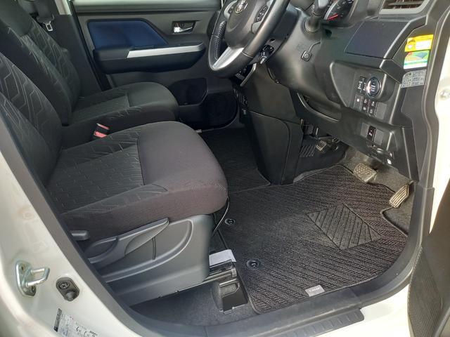 ルーミー カスタムＧ－Ｔ　ナビ　ＴＶ　バックカメラ　Ｂｌｕｅｔｏｏｔｈ　シートヒーター　クルーズコントロール　ＥＴＣ　オートライト　フォグランプ　１５インチアルミホイール　クリアランスソナー　ドアバイザー　衝突被害軽減ブレーキ（9枚目）