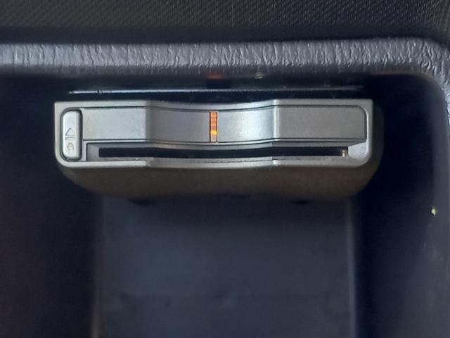 サンバートラック ＴＢ　３方開　パートタイム４ＷＤ　５速マニュアル　ＥＴＣ　エアコン　ドアバイザー　社外オーディオ　ヘッドライトレベライザー　軽トラック　運転席エアバッグ　スペアタイヤ（7枚目）